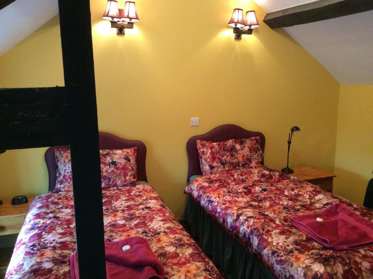 Knockin The Old Forge B&B מראה חיצוני תמונה