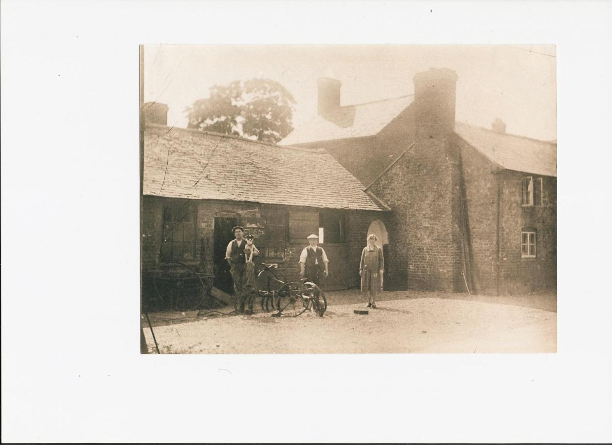 Knockin The Old Forge B&B מראה חיצוני תמונה